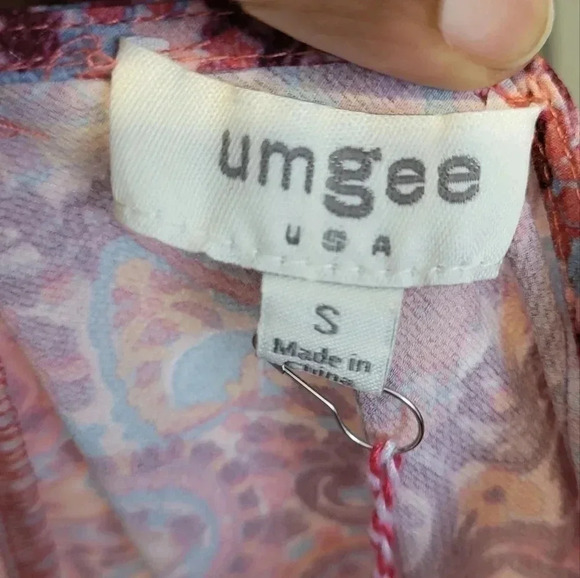 NWT Umgee Multicolored Paisley Print Long Balloon Puff Sleeve V-Neck Blouse(S) - Picture 11 of 13